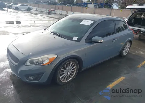 2012 Volvo C30 T5/T5 Platinum/T5 Premier Plus/T5 R-Design/T5 R-Design Platinum/T5 R-Design Premier Plus z USA, uszkodzony, nr VIN YV1672MK9C2282431